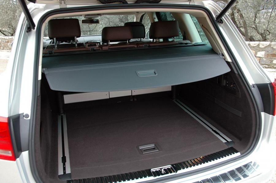  Volkswagen Touareg 2010 года  (фото 111 из 139)